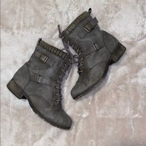 Maurices womens boots size 6 1/2